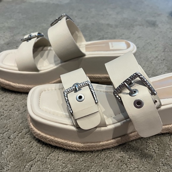 Dolce Vita Cream Platform Sandal - Picture 1 of 5
